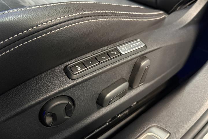 Hvid VW Passat fra 2021