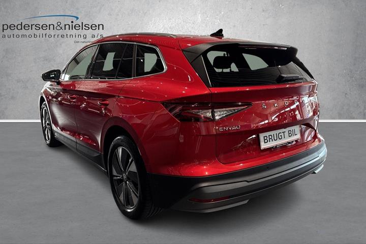 Rød Skoda Enyaq fra 2023