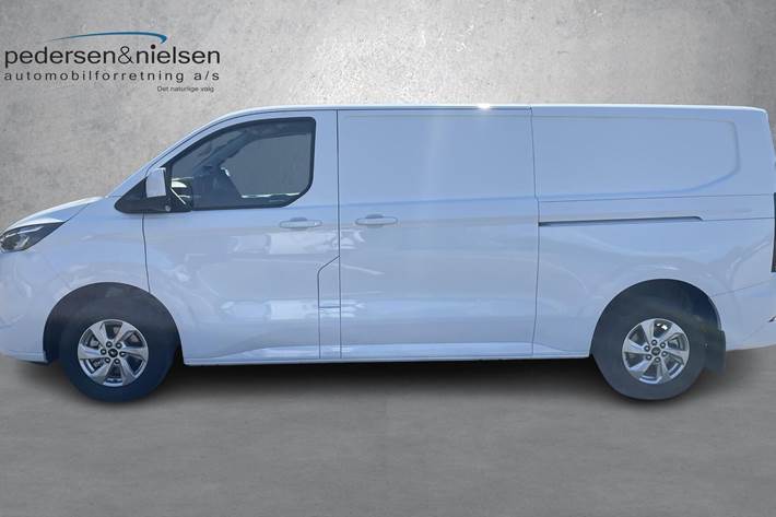 Hvid Ford E-Transit Custom fra 2026