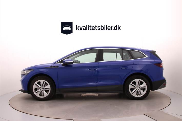 Blå Skoda Enyaq fra 2023