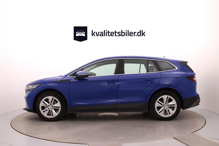 Blå Skoda Enyaq fra 2023