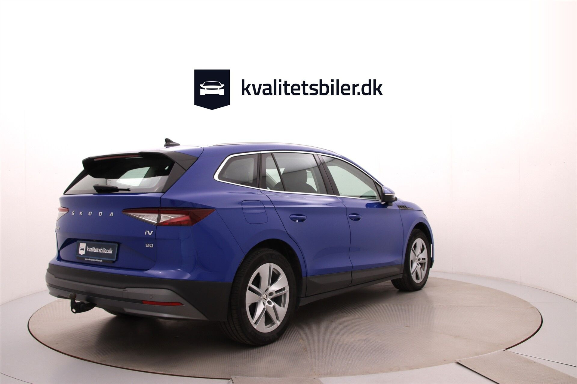 Blå Skoda Enyaq fra 2023