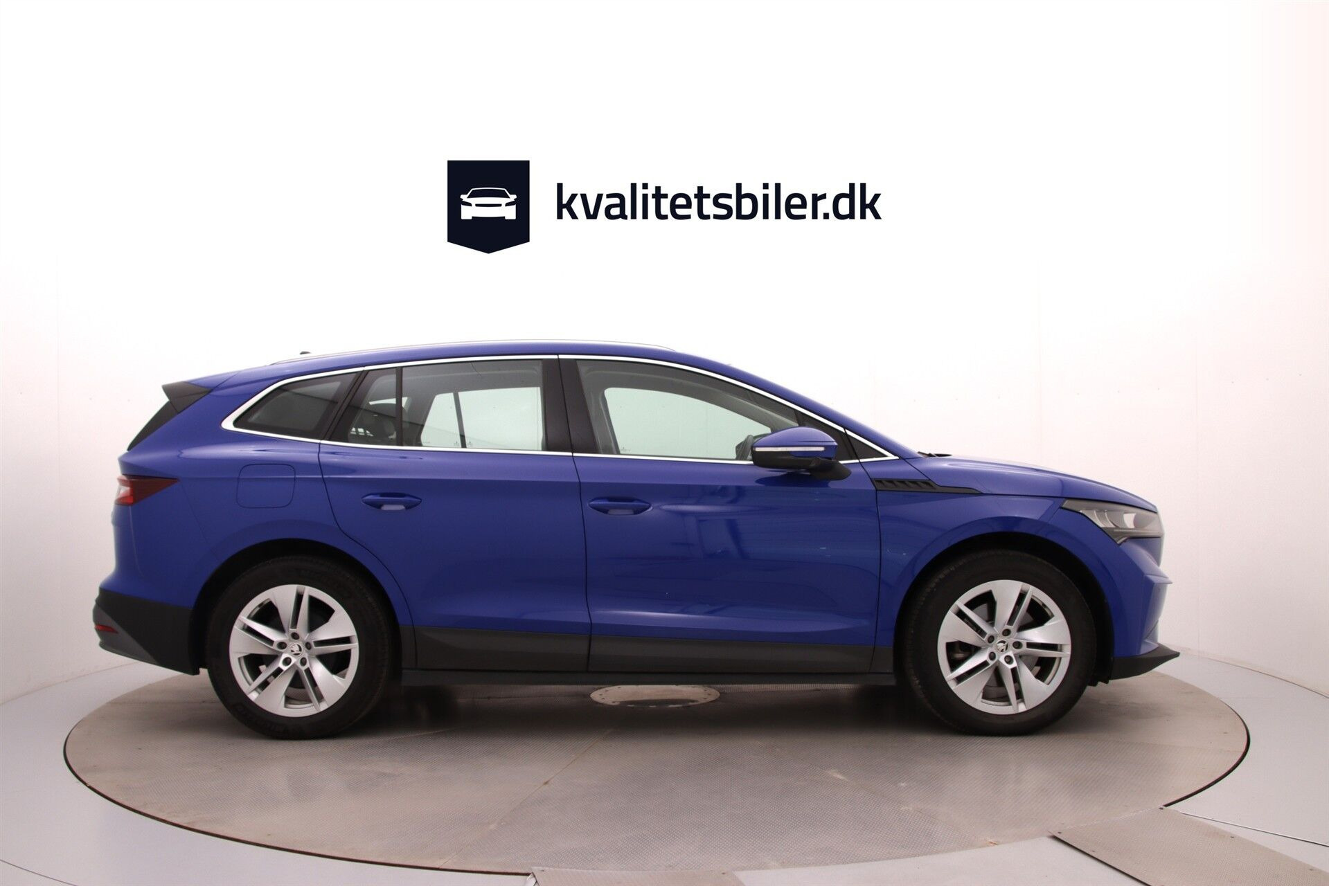 Blå Skoda Enyaq fra 2023