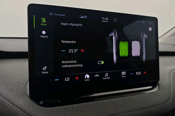 Blå Skoda Enyaq fra 2023