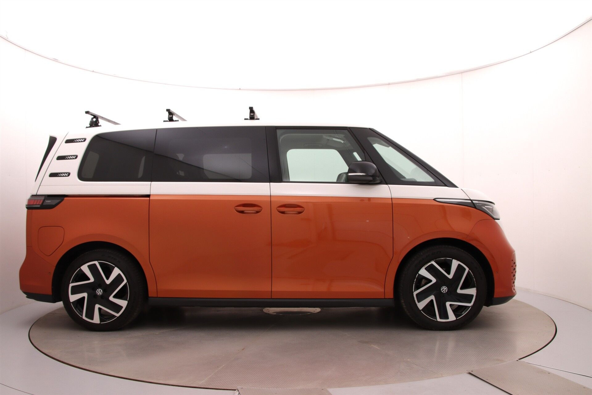Orange VW ID.Buzz fra 2023