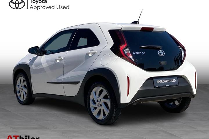 Hvid Toyota Aygo X fra 2023