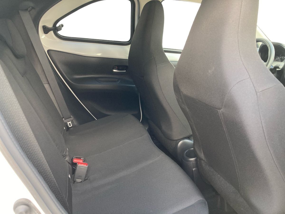 Hvid Toyota Aygo X fra 2023
