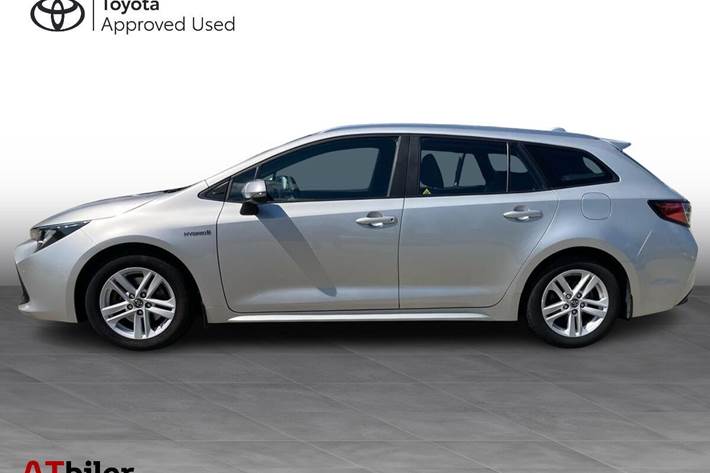 Grå Toyota Corolla fra 2020