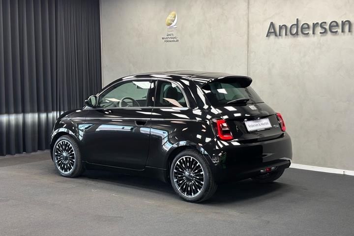 Sort Fiat 500e fra 2023