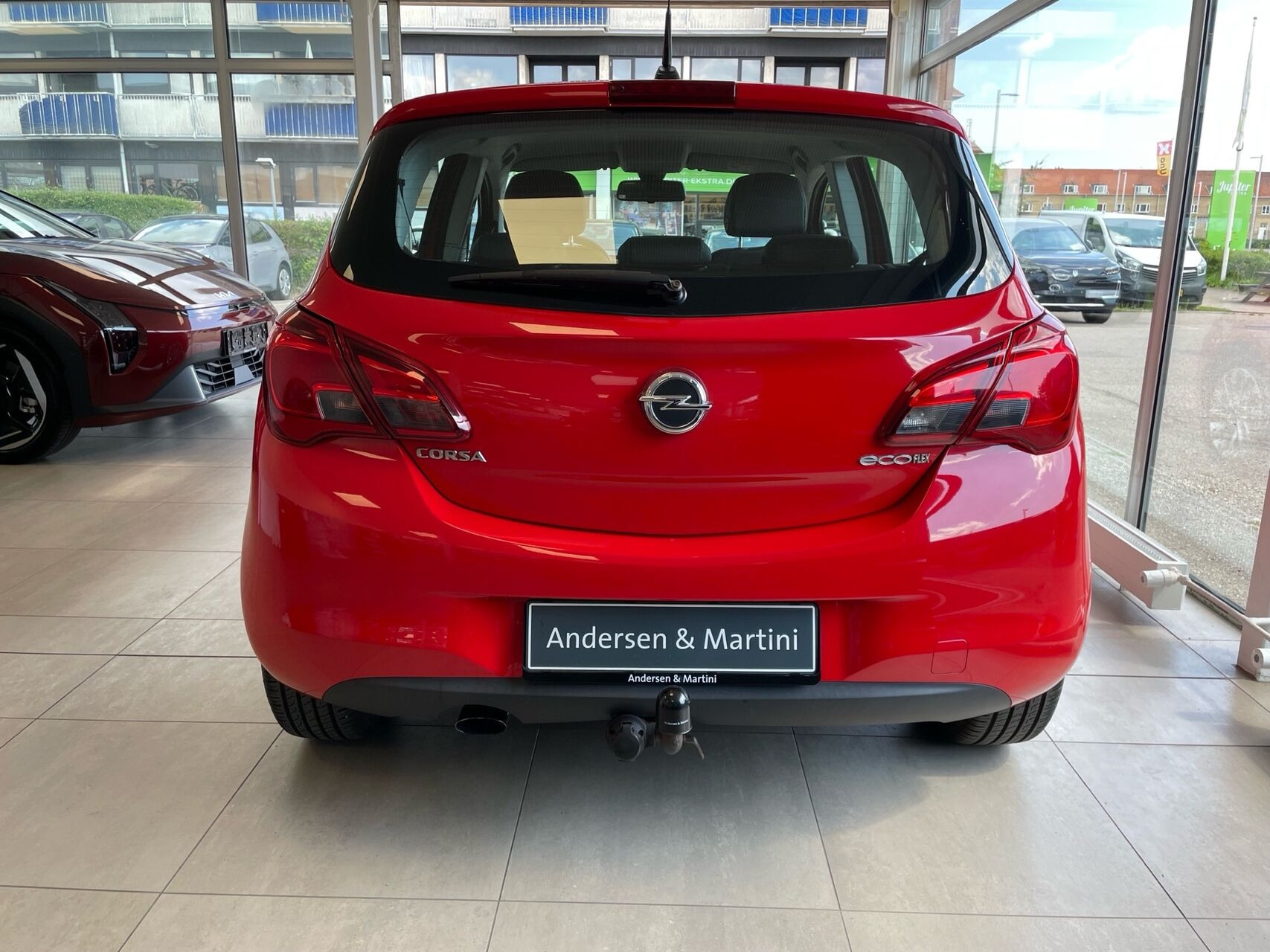 Rød Opel Corsa fra 2015