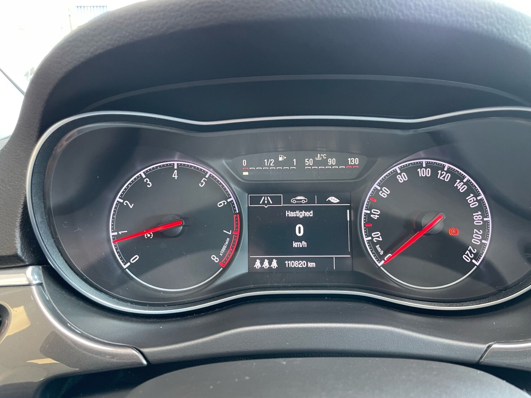 Rød Opel Corsa fra 2015