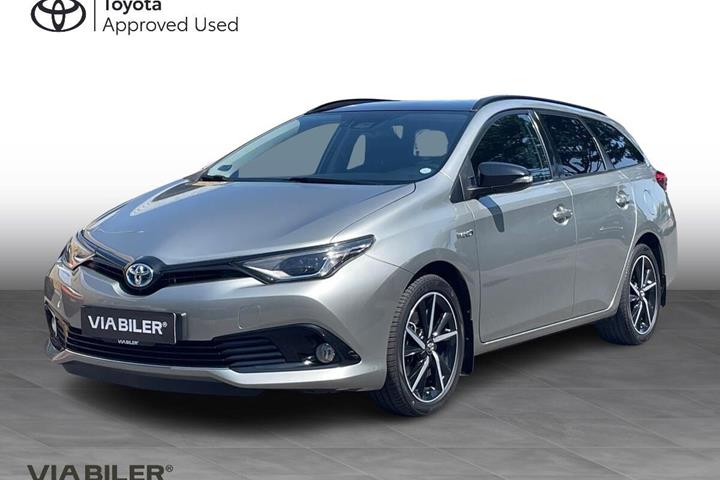 Grå Toyota Auris fra 2018 set udefra