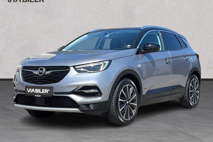 Grå Opel Grandland X fra 2020 set udefra