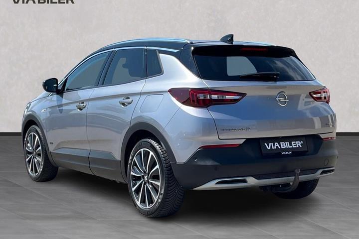 Grå Opel Grandland X fra 2020
