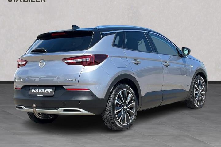 Grå Opel Grandland X fra 2020
