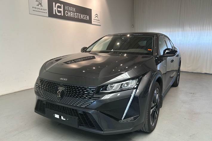 Grå Peugeot 408 fra 2023
