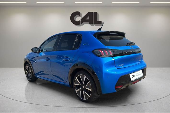 Blå Peugeot e-208 fra 2020