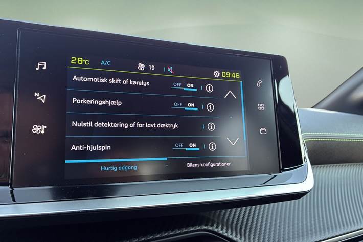 Blå Peugeot e-208 fra 2020