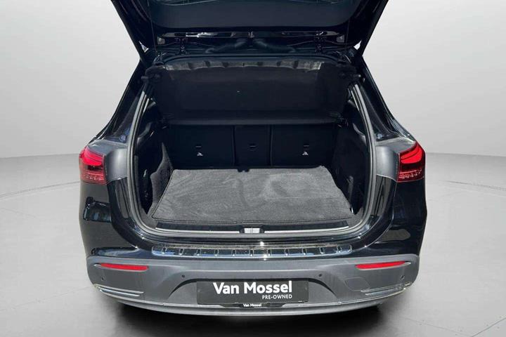 Sort Mercedes EQA 250 fra 2024