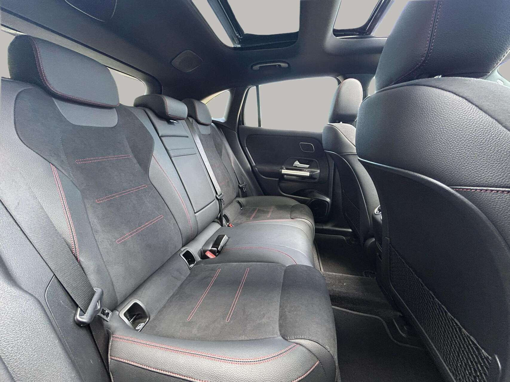Sort Mercedes EQA250+ fra 2025