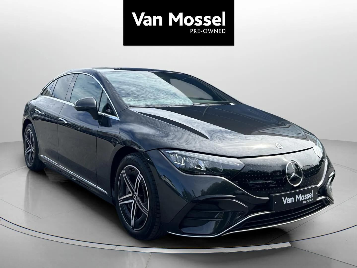 Grå Mercedes EQE 350+ fra 2025