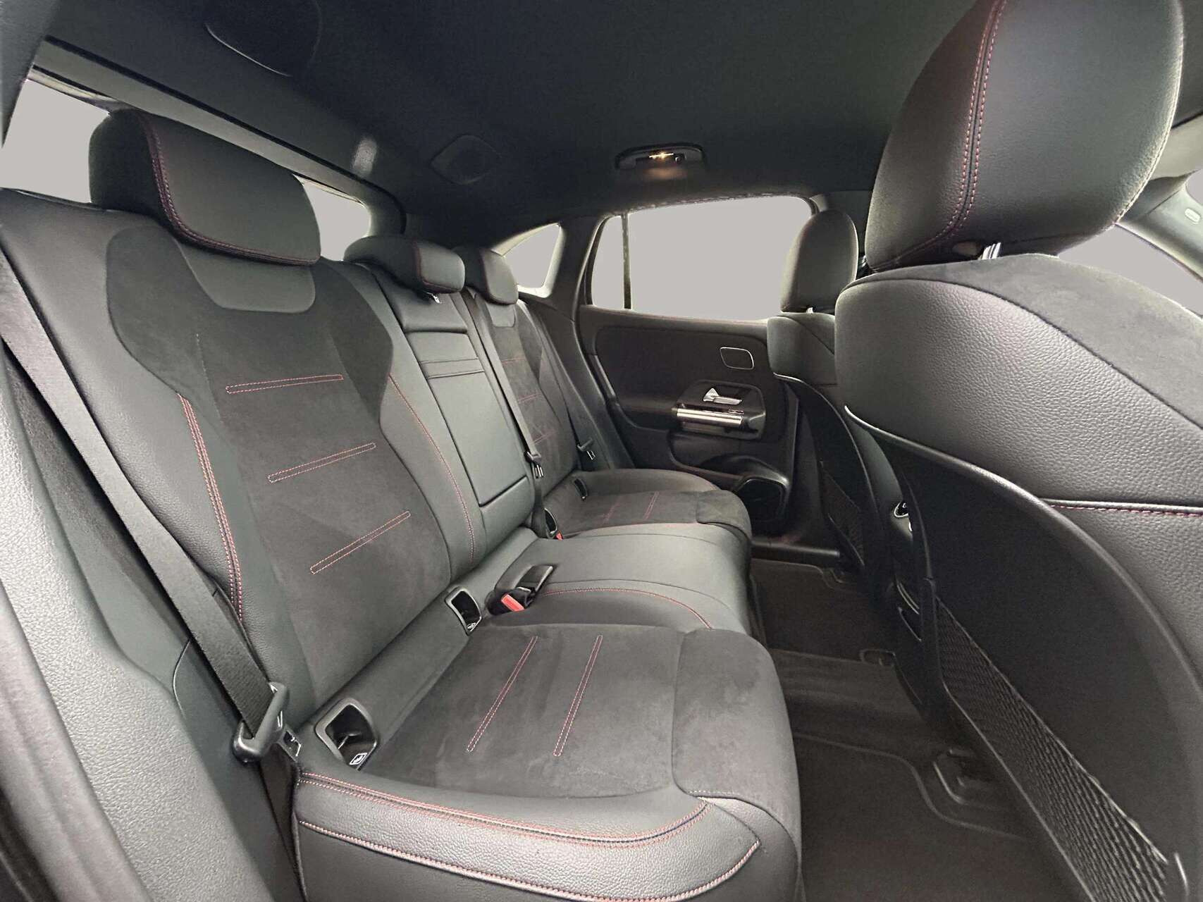 Sort Mercedes EQA 250+ fra 2025