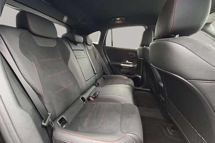Sort Mercedes EQA 250+ fra 2025