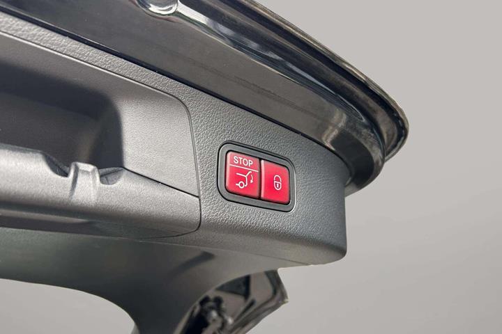 Sort Mercedes EQA 250+ fra 2025