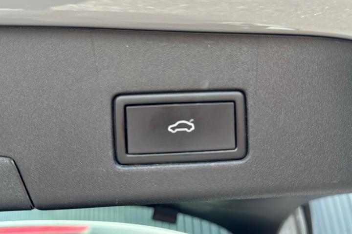 Grå VW ID.4 fra 2023