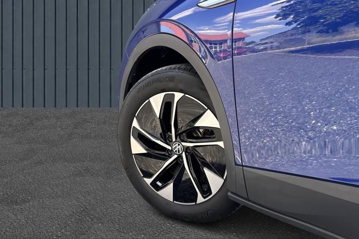 Blå VW ID.4 fra 2023