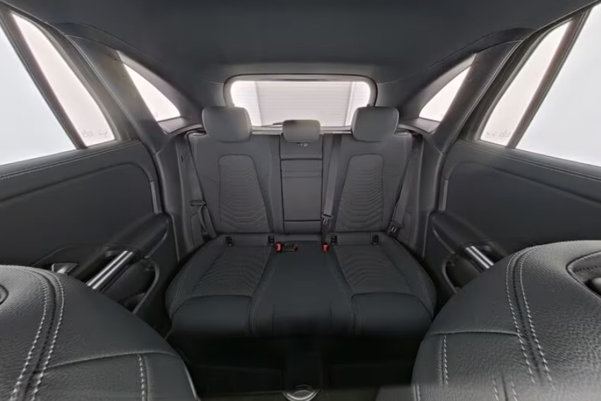 Sort Mercedes EQA250+ fra 2025