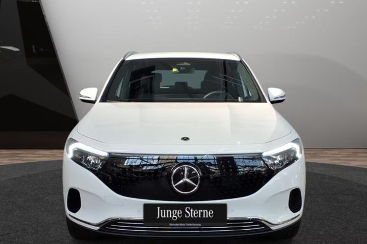 Hvid Mercedes EQA250+ fra 2025