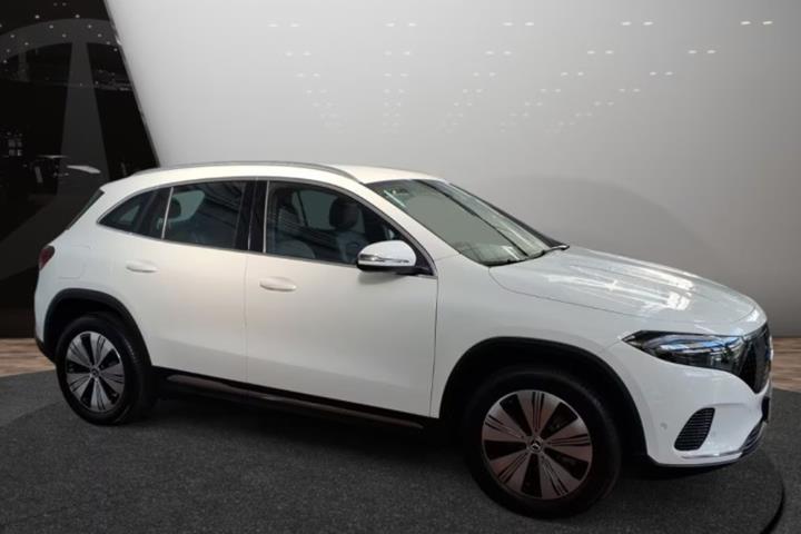 Hvid Mercedes EQA250+ fra 2025