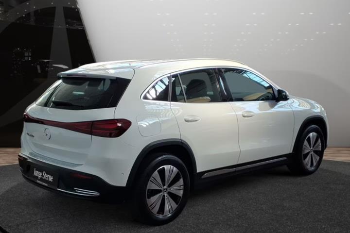 Hvid Mercedes EQA250+ fra 2025