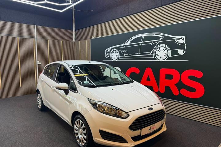 Hvid Ford Fiesta fra 2015