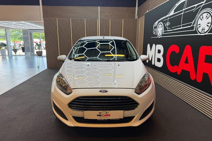 Hvid Ford Fiesta fra 2015