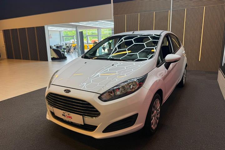 Hvid Ford Fiesta fra 2015
