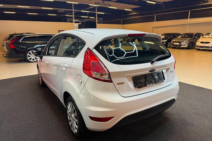 Hvid Ford Fiesta fra 2015