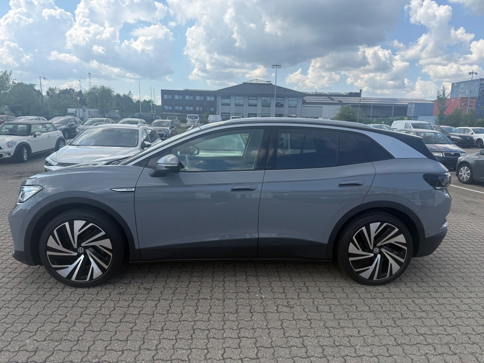 Grå VW ID.4 fra 2023