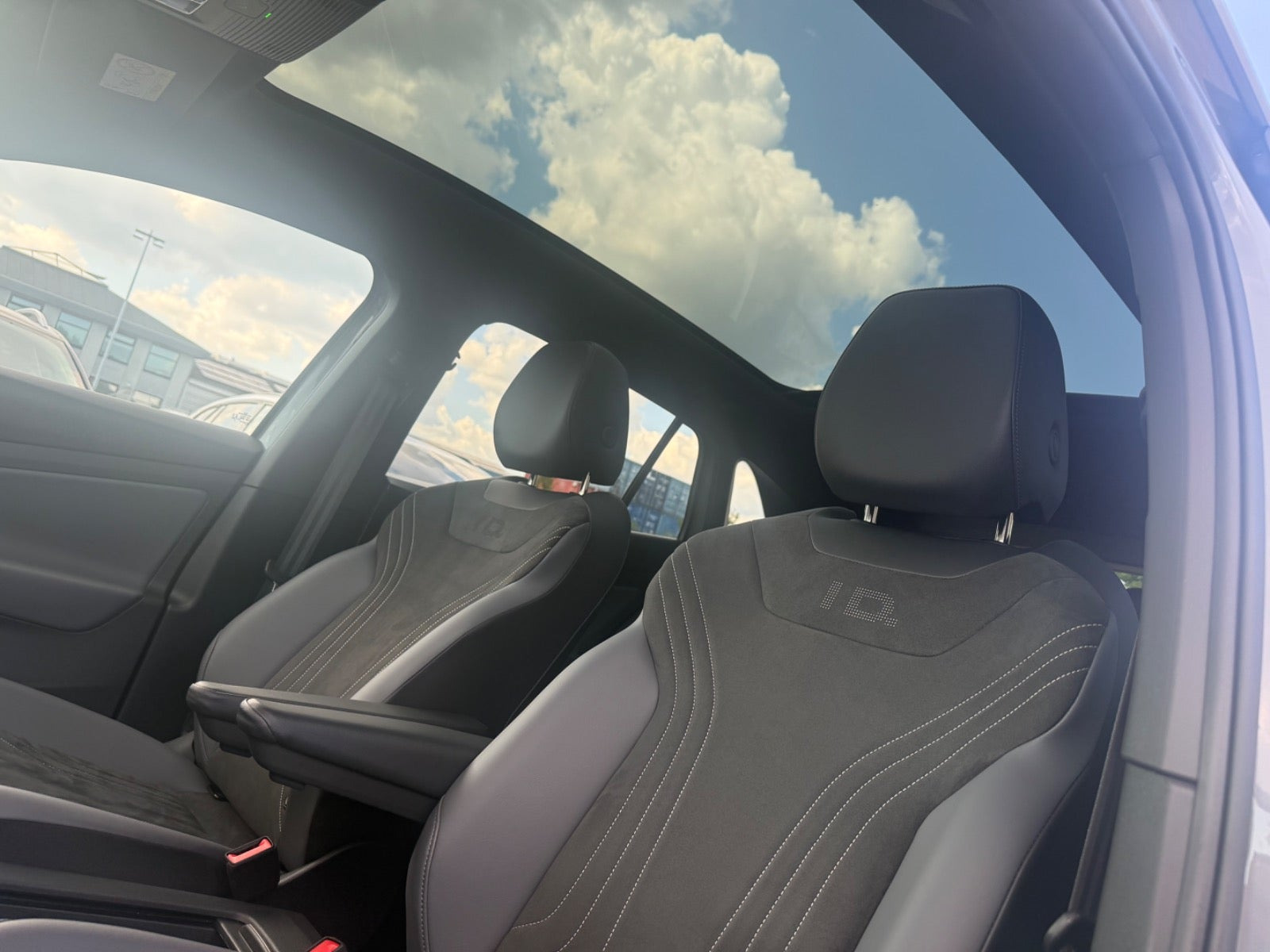 Grå VW ID.4 fra 2023