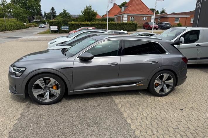 undefined Audi e-tron fra 2020