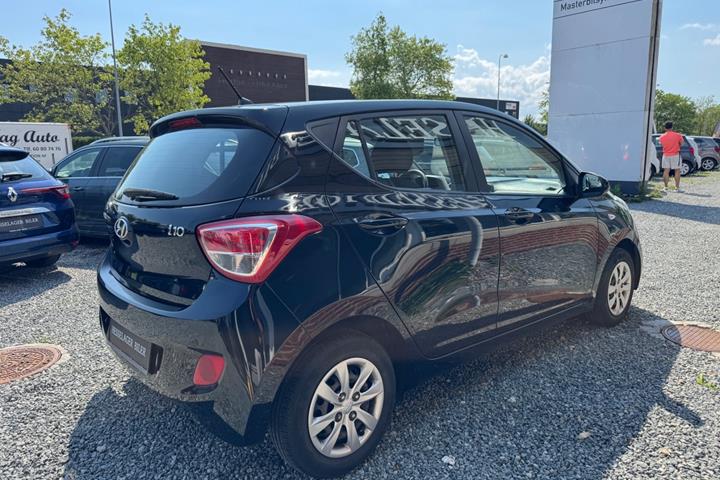 Sort Hyundai i10 fra 2016