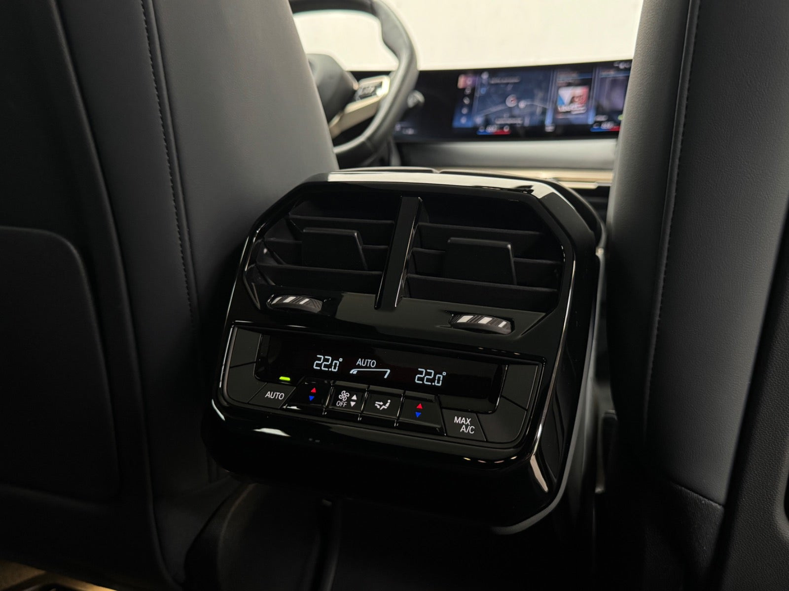 Sort BMW iX fra 2023
