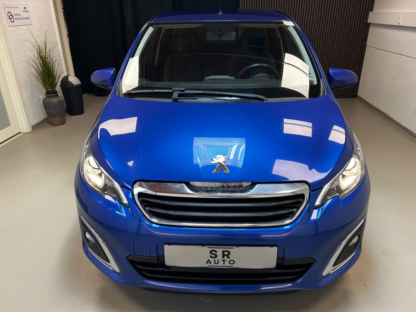 Blå Peugeot 108 fra 2020