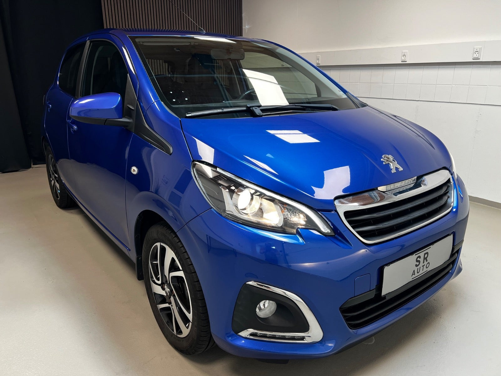 Blå Peugeot 108 fra 2020