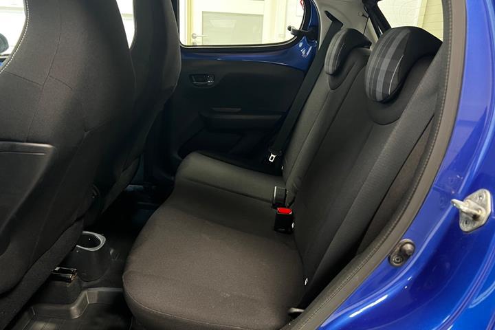 Blå Peugeot 108 fra 2020