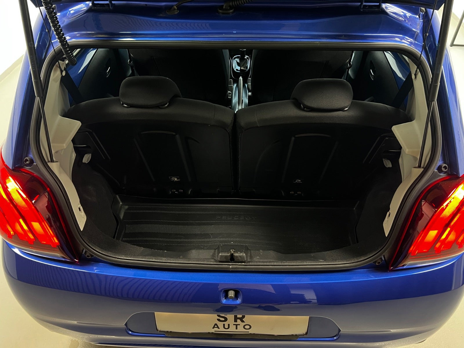 Blå Peugeot 108 fra 2020