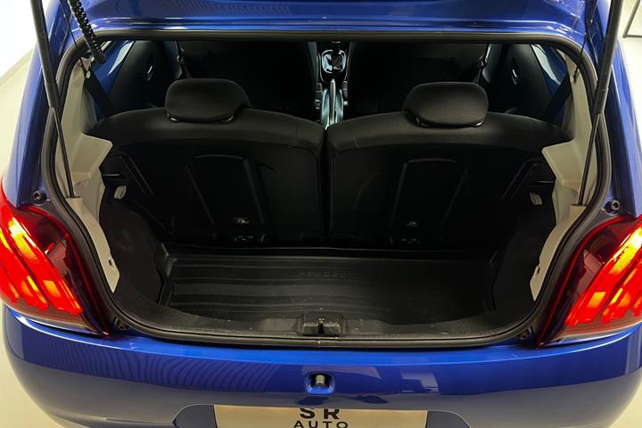Blå Peugeot 108 fra 2020