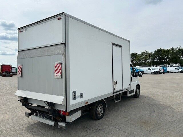 Hvid Peugeot Boxer 335 fra 2019
