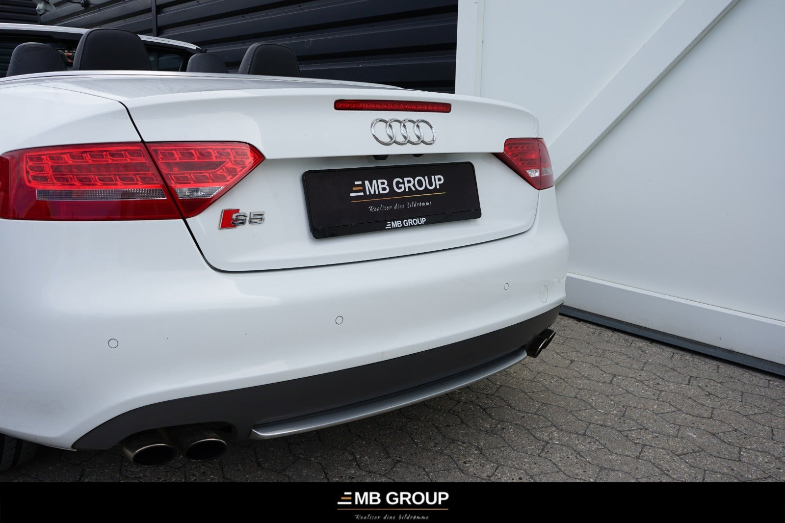 Hvid Audi S5 fra 2011